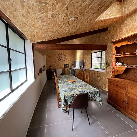 Le Jardin Du Dolaizon Bed and breakfast 3*